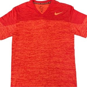 NIKE PRO TRAINING DRI-FIT MEN’S MEDIUM SHIRT